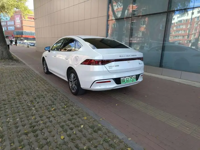 BYD Qin PLUS DM 2023 Model DM-i Champion Edition 120KM Leading Model – фото 4