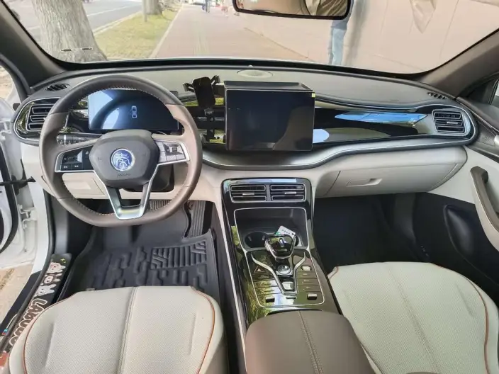 BYD Qin PLUS DM 2023 Model DM-i Champion Edition 120KM Leading Model – фото 7