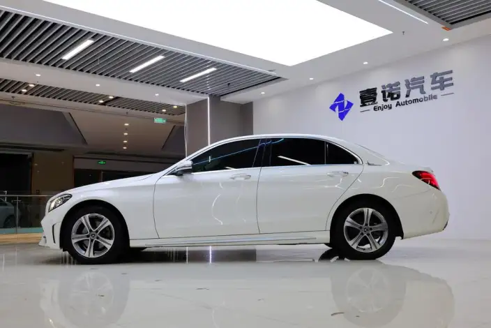 Mercedes-Benz C-Class 2021 Model C 260 L Sports Edition – фото 4