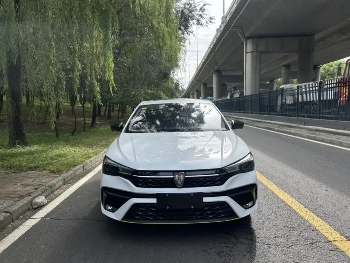 Roewe i5 2021 Model 1.5L CVT Star Glory Edition – фото 2