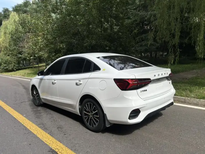 Roewe i5 2021 Model 1.5L CVT Star Glory Edition – фото 5