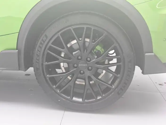 Lynk & Co 05 2021 Model 05+ 2.0TD Performance Package Edition – фото 9