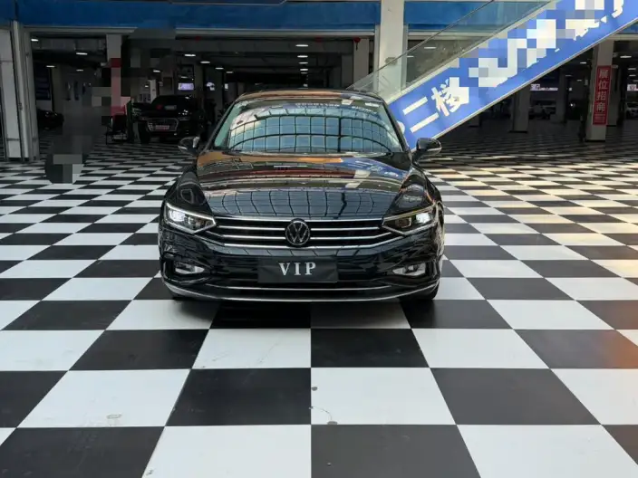 Volkswagen Magotan 2020 Model 330TSI DSG Luxury Model – фото 2