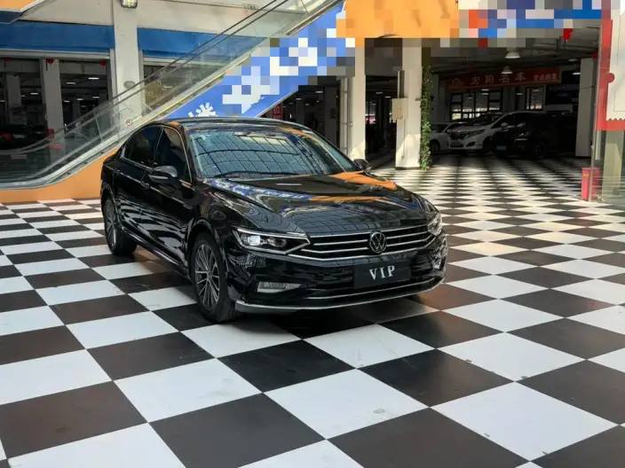Volkswagen Magotan 2020 Model 330TSI DSG Luxury Model – фото 3