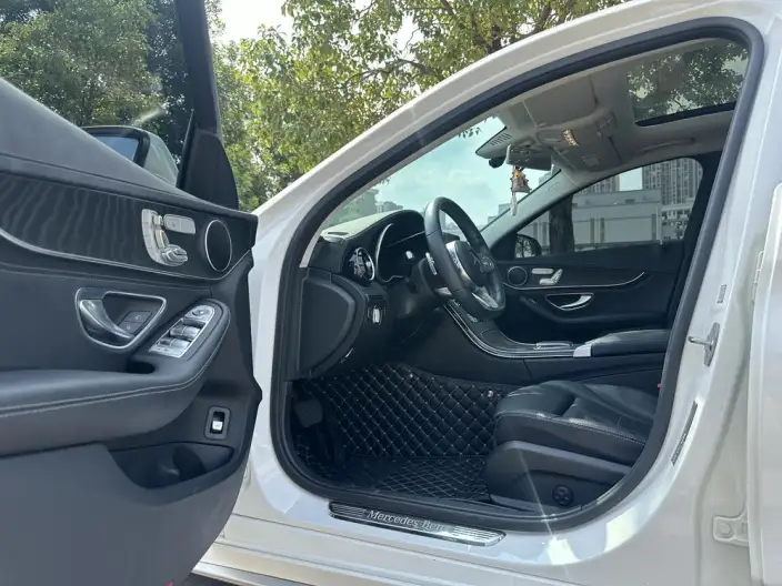 Mercedes-Benz C-Class 2020 Model C 260 L Sports Edition – фото 9