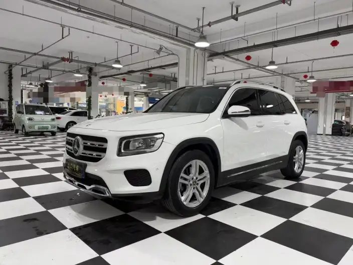 Mercedes-Benz GLB 2020 Model GLB 180 Fashion Model – фото 1