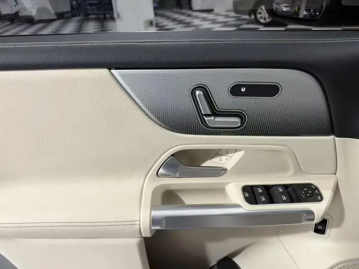 Mercedes-Benz GLB 2020 Model GLB 180 Fashion Model – фото 8