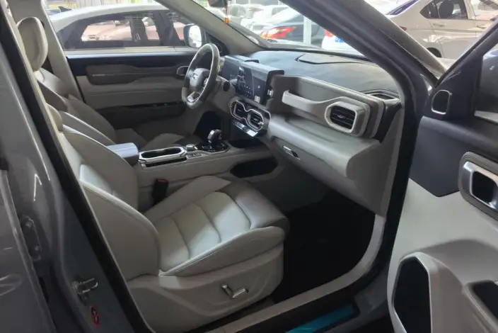 Greely Icon 2020 Model 1.5TD DCT i9 BSG – фото 9