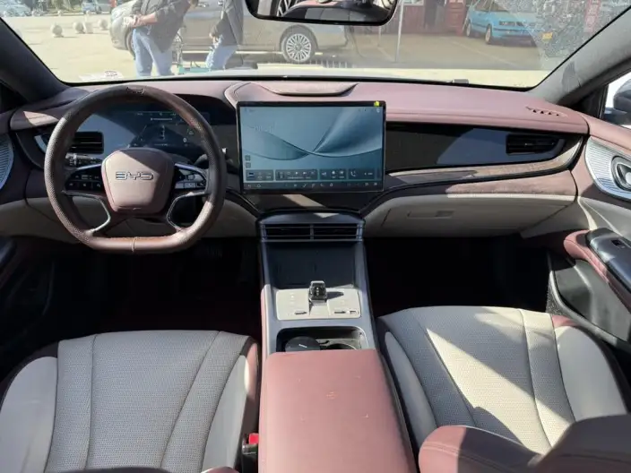BYD Seal DM 2023 Model DM-i 1.5L 121KM Noble Model – фото 7