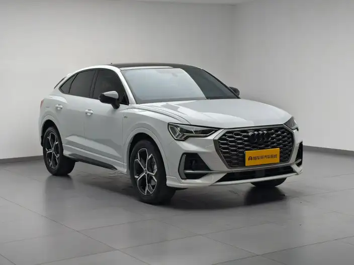 AUDI Q3 Sportback 2024 Model 40 TFSI Fashion Model – фото 3