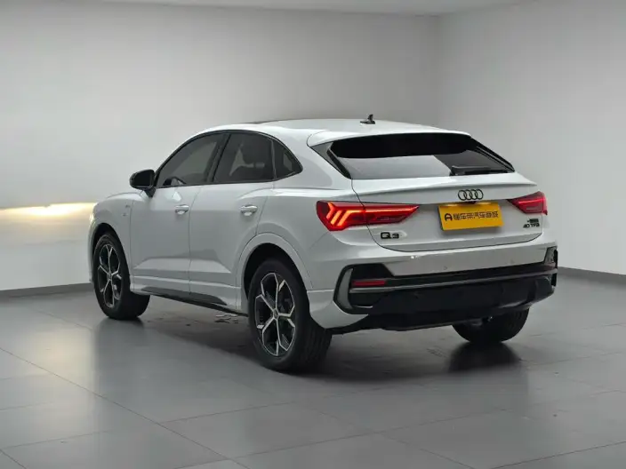 AUDI Q3 Sportback 2024 Model 40 TFSI Fashion Model – фото 5