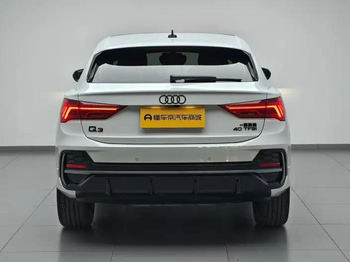 AUDI Q3 Sportback 2024 Model 40 TFSI Fashion Model – фото 6