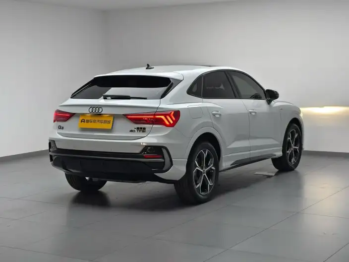 AUDI Q3 Sportback 2024 Model 40 TFSI Fashion Model – фото 7
