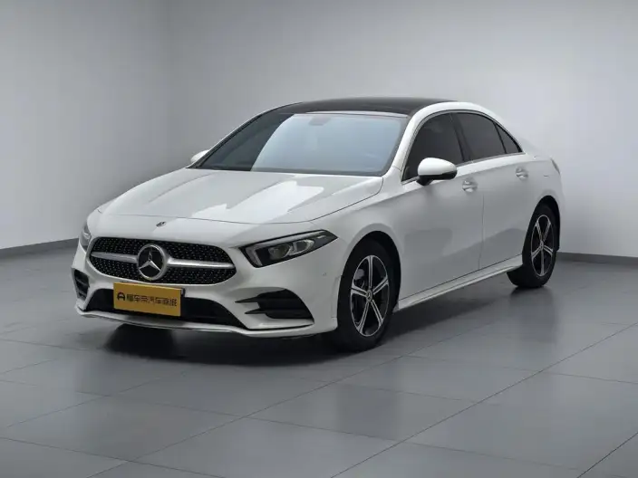 Mercedes-Benz A-class 2022 Model Facelift II A 200 L Sports sedan Fashion Edition – фото 1