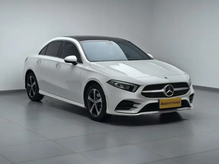 Mercedes-Benz A-class 2022 Model Facelift II A 200 L Sports sedan Fashion Edition – фото 3