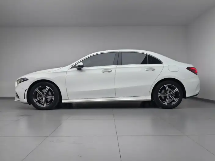 Mercedes-Benz A-class 2022 Model Facelift II A 200 L Sports sedan Fashion Edition – фото 4