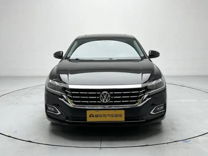 Volkswagen Passat 2020 Model 330TSI Deluxe Edition China VI – фото 2
