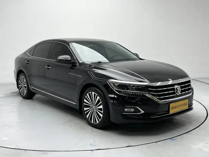 Volkswagen Passat 2020 Model 330TSI Deluxe Edition China VI – фото 3
