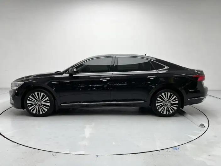 Volkswagen Passat 2020 Model 330TSI Deluxe Edition China VI – фото 4