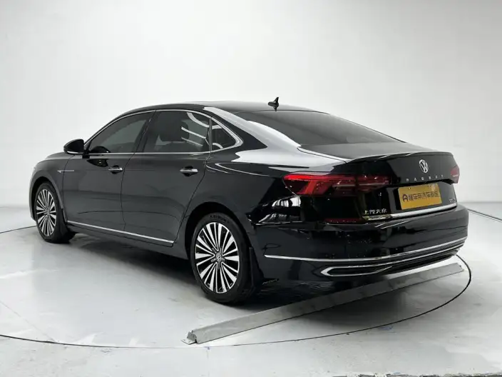 Volkswagen Passat 2020 Model 330TSI Deluxe Edition China VI – фото 5