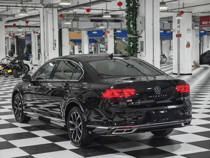 Volkswagen Magotan 2020 Model 280TSI DSG Comfort Model – фото 4