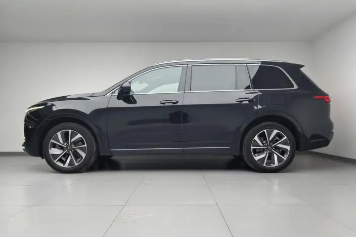 Li Auto ONE 2021 Model Extended Range 6 seat Edition – фото 4