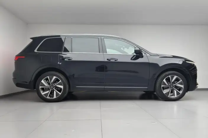 Li Auto ONE 2021 Model Extended Range 6 seat Edition – фото 8