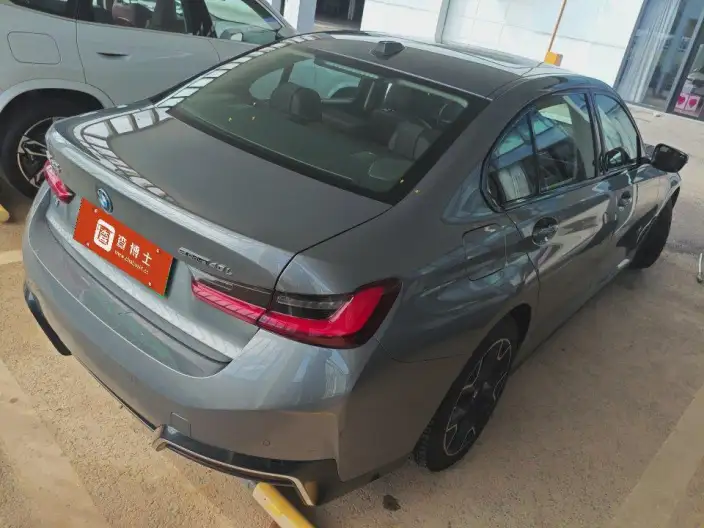BMW i3 2023 Model eDrive40L Night Edition Sports Set – фото 4