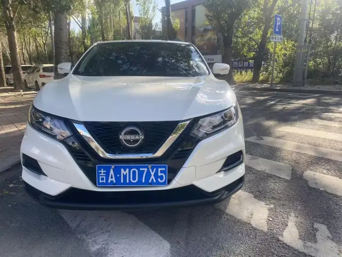 Nissan Qashqai 2022 Model 2.0L XV Smart Edition – фото 2