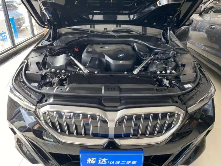 BMW 5 Series 2026 Model 530Li Leading Model M Sports Set – фото 9