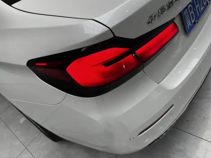 BMW 5 Series 2021 Model 525Li Luxury Set – фото 7