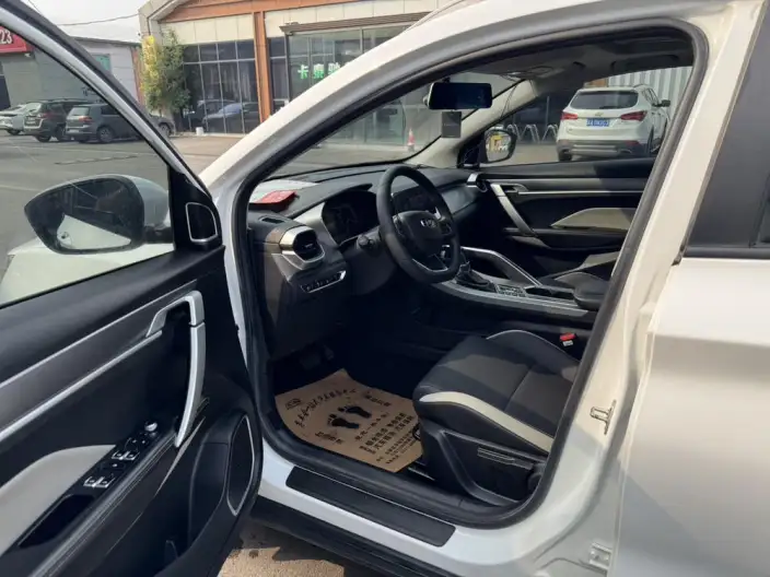 Geely Binyue 2020 Model PRO 240T DCT Hunter – фото 7