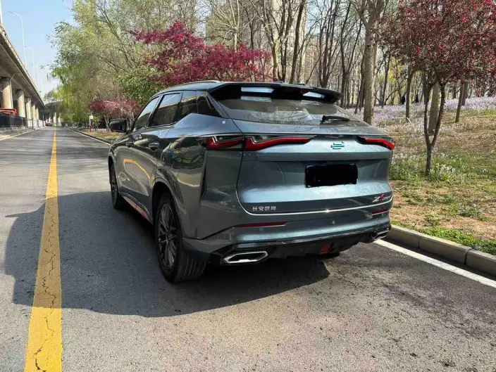 Changan Auchan Z6 2023 Model Blue whale 1.5T DCT Smart Enjoy Model