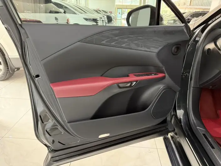 Lexus RX 2023 Model 500h DIRECT4 F SPORT Performance – фото 8