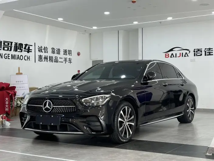 Mercedes-Benz E-Class PHEV 2023 Model E 350 e L Sports sedan – фото 1