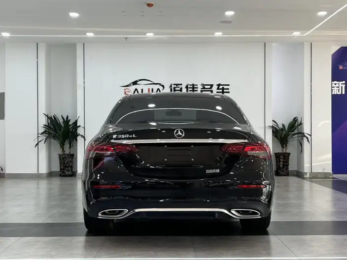 Mercedes-Benz E-Class PHEV 2023 Model E 350 e L Sports sedan – фото 5