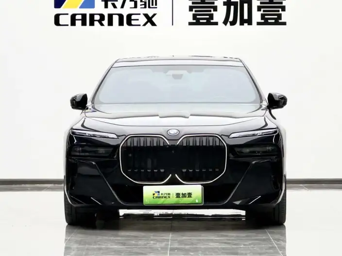 BMW i7 2023 Model eDrive50L Exclusive Model M Sports Set – фото 2