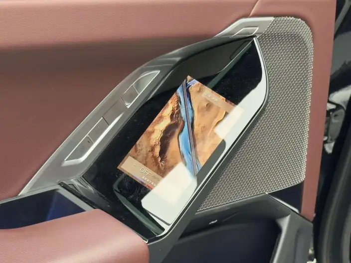 BMW i7 2023 Model eDrive50L Exclusive Model M Sports Set – фото 4