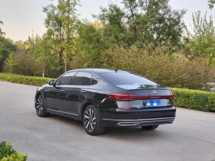 Volkswagen Passat 2022 Model 330TSI Deluxe Edition – фото 4
