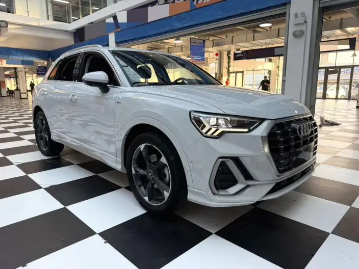 AUDI Q3 2022 Model 35 TFSI Fashion Dynamic Model – фото 3
