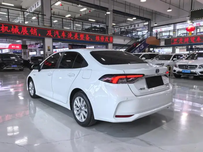 Toyota Corolla 2023 Model Intelligent Hybrid 1.8L E-CVT Elite Edition – фото 4