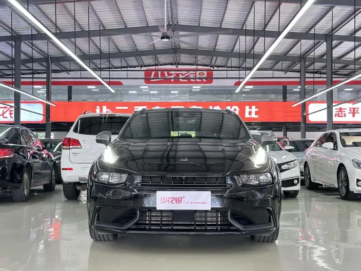 Lynk & Co 02 Hatchback 2021 Model 2.0TD Hatchback Halo – фото 2