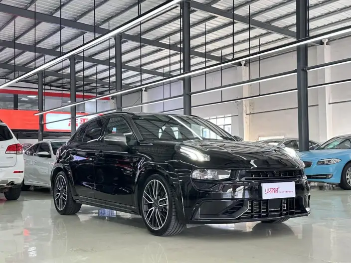 Lynk & Co 02 Hatchback 2021 Model 2.0TD Hatchback Halo – фото 3