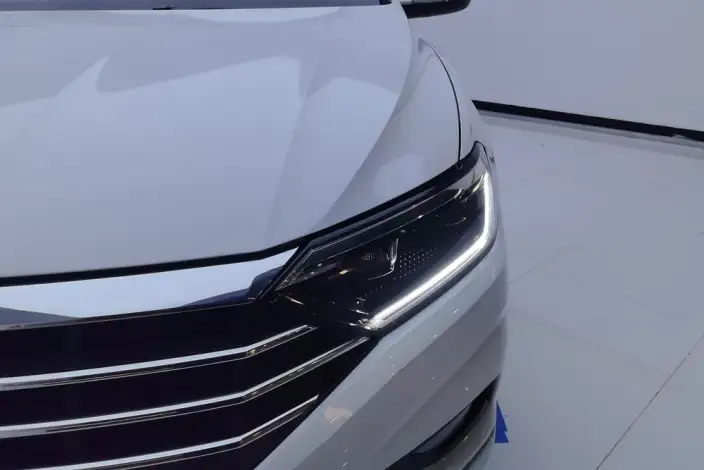 Volkswagen Sagitar 2021 Model 200TSI DSG Comfort Zhilian Edition – фото 4
