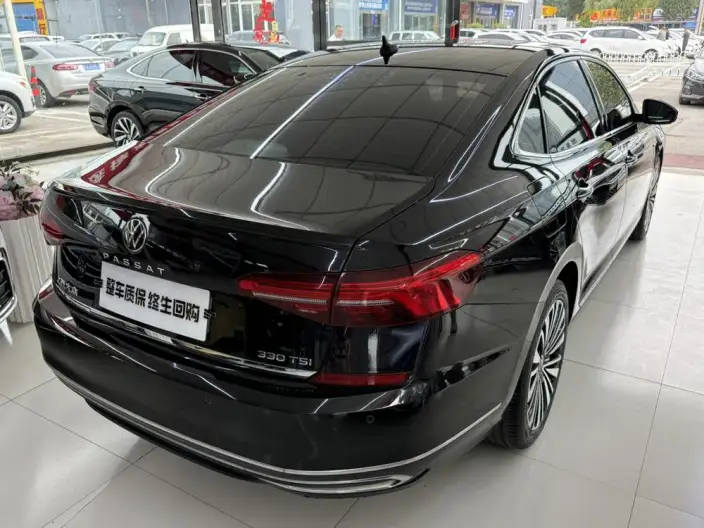 Volkswagen Passat 2021 Model 330TSI Deluxe Edition – фото 6