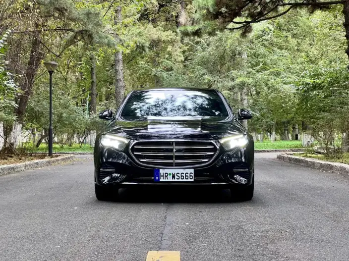Mercedes-Benz E-Class 2025 Model E 300 L Luxury Model sedan – фото 2