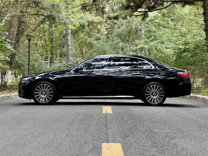 Mercedes-Benz E-Class 2025 Model E 300 L Luxury Model sedan – фото 4