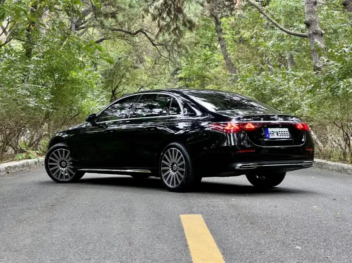 Mercedes-Benz E-Class 2025 Model E 300 L Luxury Model sedan – фото 5