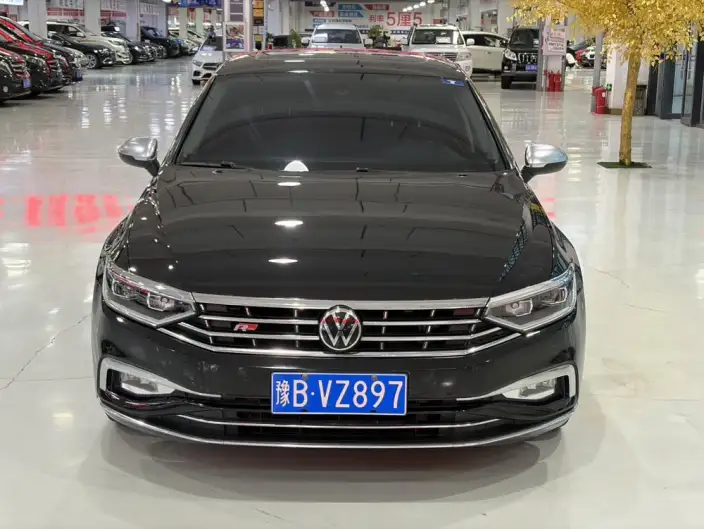 Volkswagen Magotan 2020 Model 330TSI DSG Luxury Model – фото 2