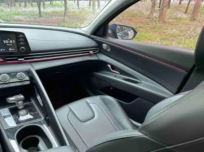 Hyundai Ioniq 2023 Model 1.5L CVT GLX Elite Edition – фото 8